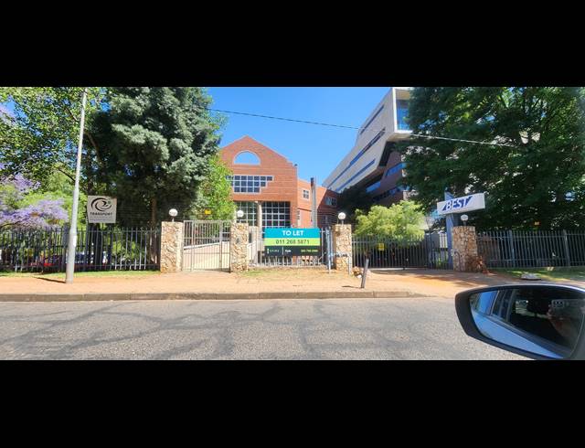 2,822M² OFFICE TO LET IN PARKTOWN